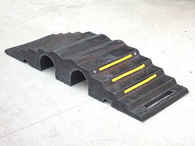 Duobloc 855 x 300 x 125 mm - 2 uitsparingen Ø 100 mm