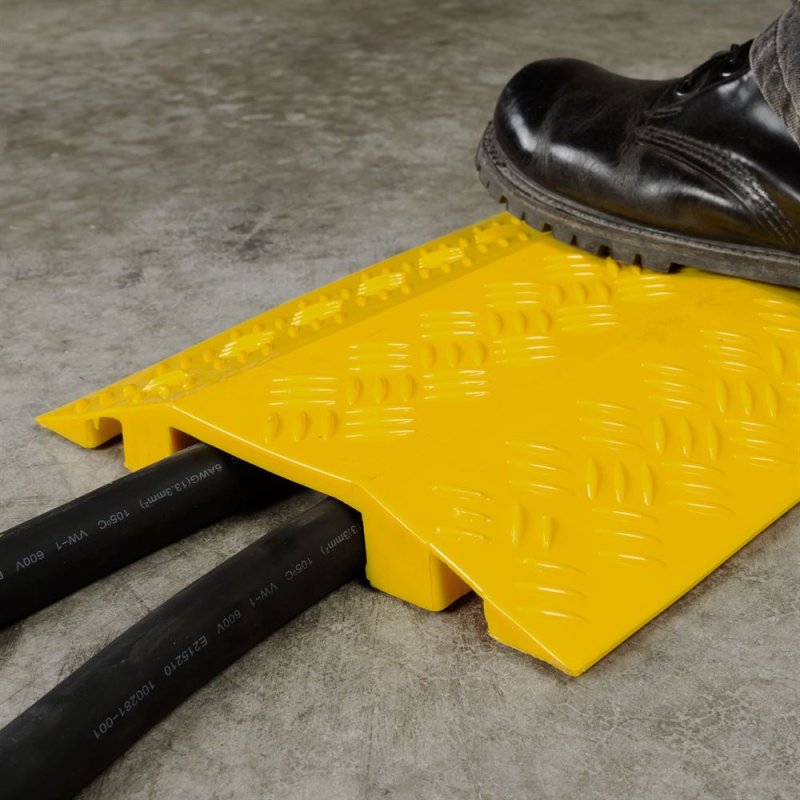 Kabeldrempel in soepele PU 1000 x 275 x 30 mm - B 105 mm  x H 25 mm