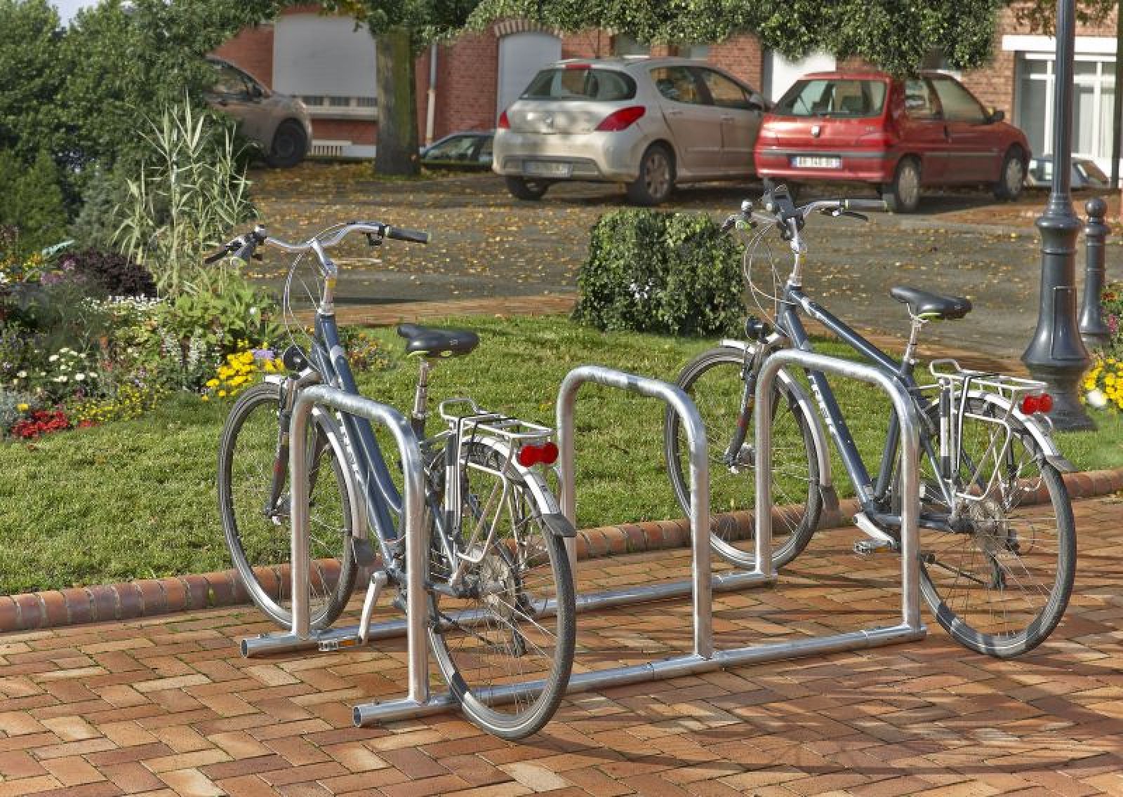 Vrijstaande fietsbeugel 3 bogen - Hoogte bogen: 730 mm - Lengte: 1770 mm