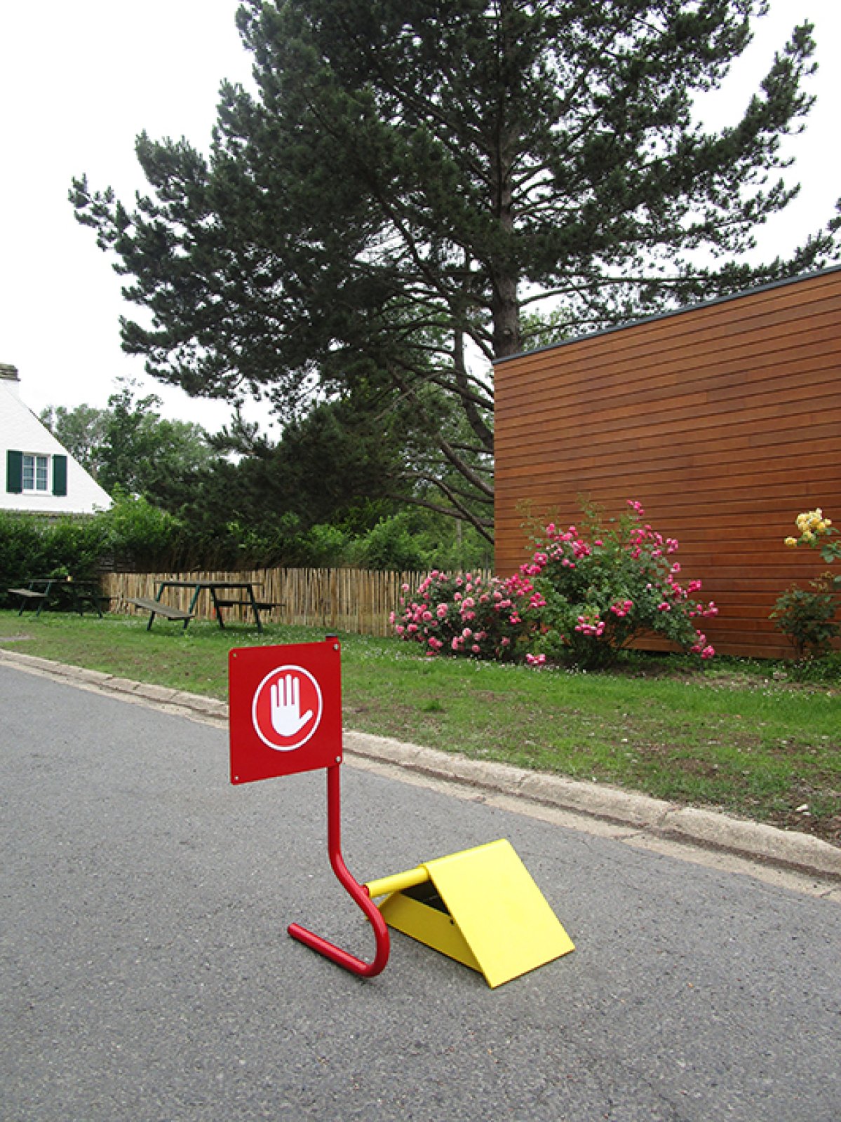 Arm met bordje voor wielblok metaal - jumbo H: 60 cm / bord 25 x 25 cm