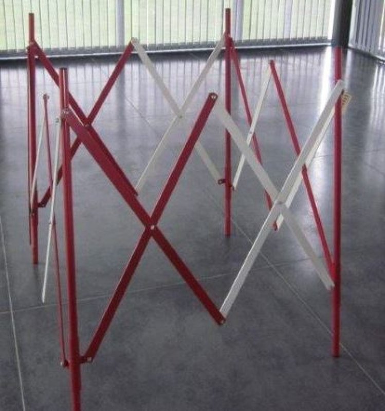 Schaarhek metaal rood/wit vierkant - 1m²