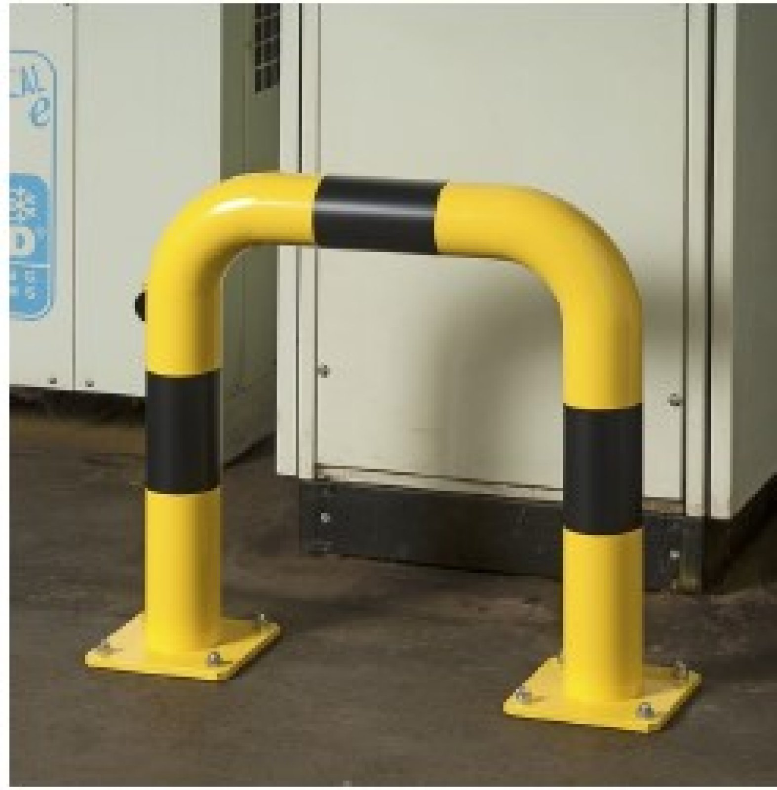 Stoot/rambeugel Ø89 mm geel/zwart - B 600 x H 600 mm - met voetplaat