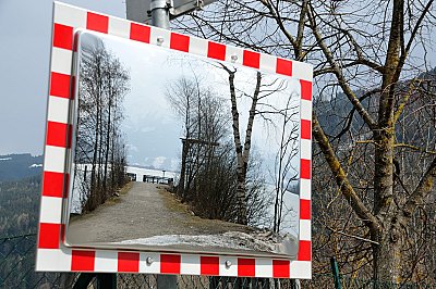 Verkeersspiegel in RVS met rood/wit kader in verschillende afmetingen (inclusief bevestigingsbeugel voor paal), anti-vries en anti-damp functie