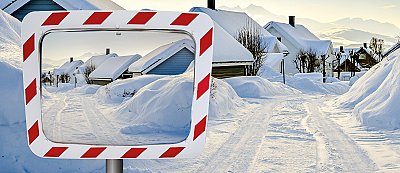 Verkeersspiegel kunststof met rood/wit kader in verschillende afmetingen (inclusief bevestigingsbeugel), anti-rijm en anti-condens