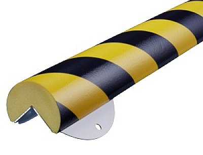 Flexibele stootband TYPE A+ in polyurethaan in verschillende kleuren met RVS muurbevestiging