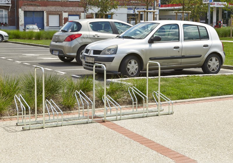 Verzinkt fietsenrek 2 niveaus voor 6 fietsen L 2370 x 450 x 450 mm zonder of met anti-diefstalbeugels (H 830 mm)