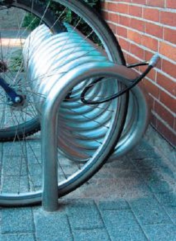 Fietsenrek in spiraalvorm - thermisch verzinkt om in te betonneren