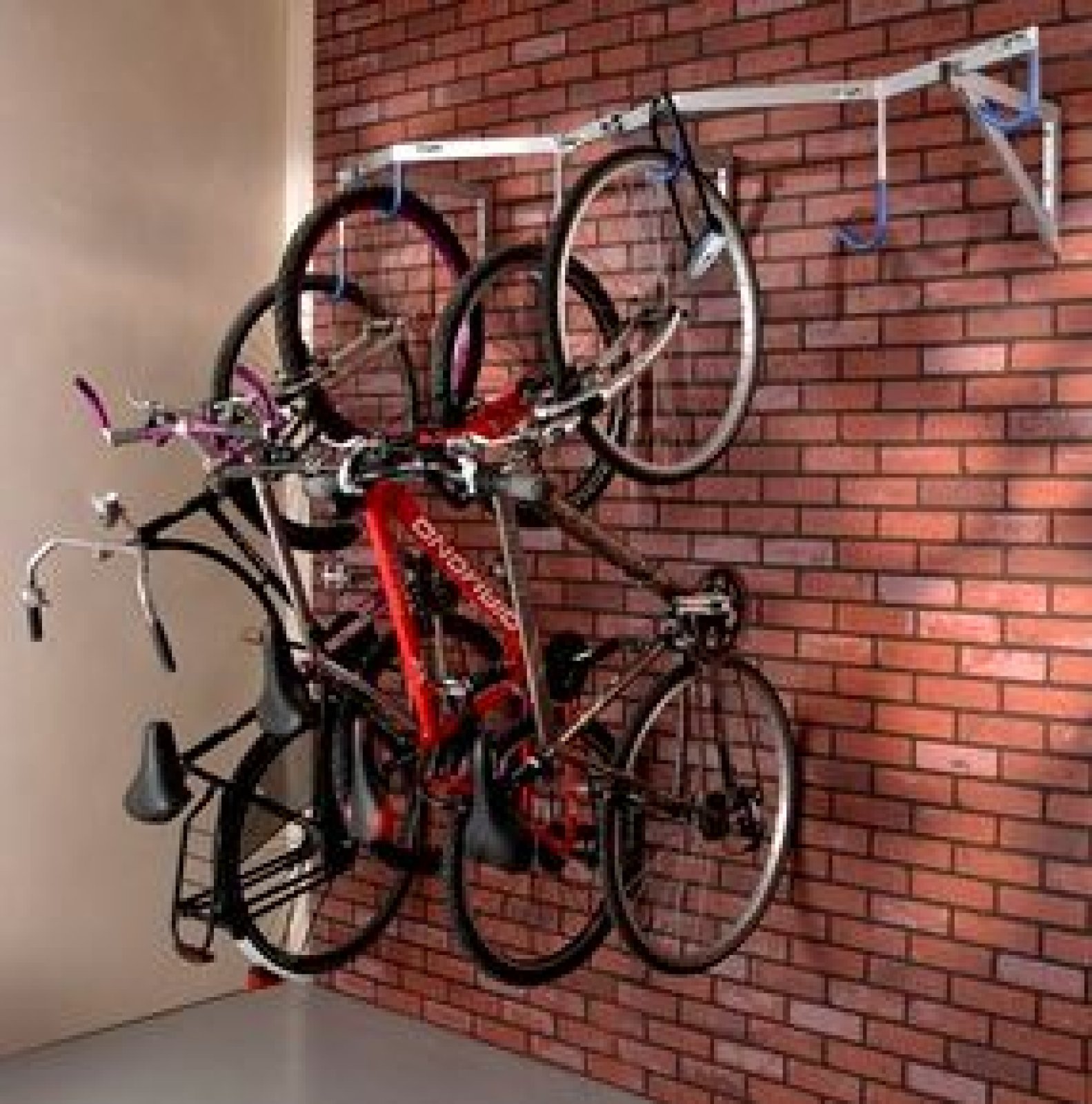 Muurfietsenrek voor 6 fietsen 2000 x 390 x 550 mm