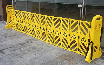 Mobiel schaarhek PVC GEEL 1000 x 590 x 390 mm uittrekbaar tot 3,85 m