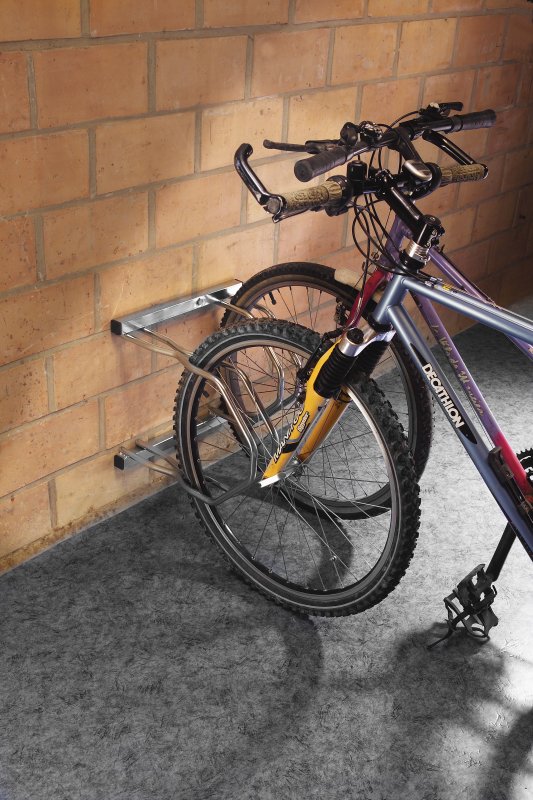 Verzinkt fietsenrek 2 fietsen - Zijdelingse schikking - 2 niveau's 480 x 390 x 44 mm