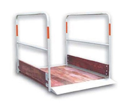 Loopbrug met reling in hout of aluminium in verschillende afmetingen