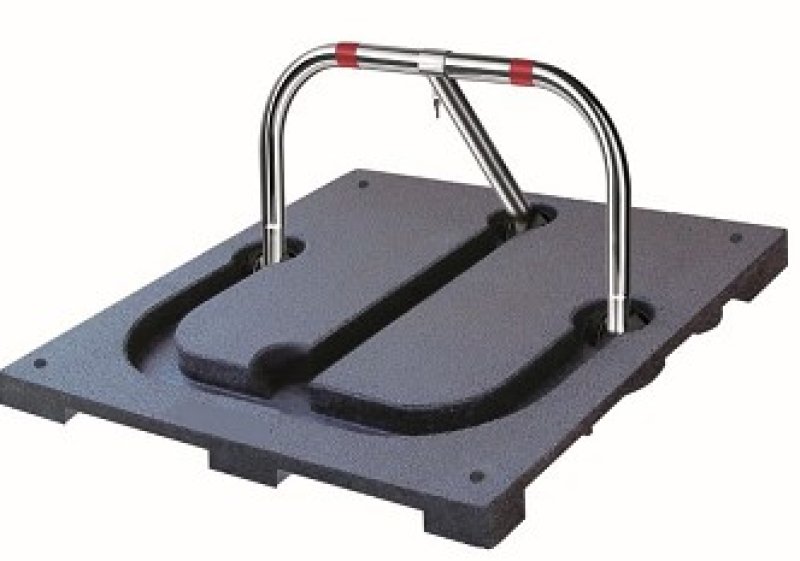 Parkeerbeugel met cilinderslot om in te betonneren met sokkel in gerecycleerde rubber L 1090 x 990 x 75 mm + beugel 940 x 460 mm - 57 kg