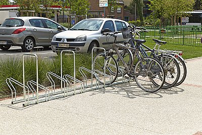 Verzinkt fietsenrek 2 niveaus voor 8 fietsen L 3290 x 450 x 450 mm zonder of met anti-diefstalbeugels (H 830 mm)