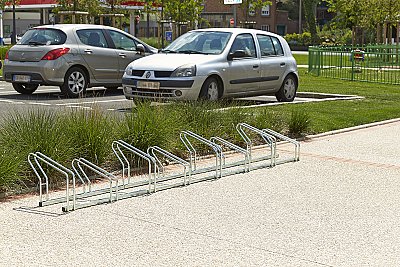 Verzinkt fietsenrek 2 niveaus voor 8 fietsen L 3290 x 450 x 450 mm zonder of met anti-diefstalbeugels (H 830 mm)