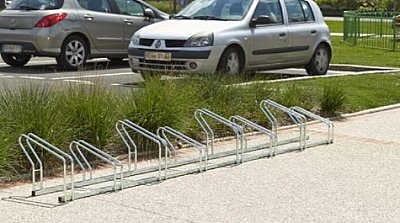 Verzinkt fietsenrek 2 niveaus voor 10 fietsen L 4200 x 450 x 450 mm zonder of met anti-diefstalbeugels (H 830 mm)