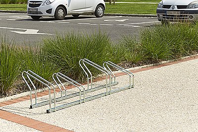 Verzinkt fietsenrek 2 niveaus voor 4 fietsen L 1470 x 450 x 450 mm zonder of met anti-diefstalbeugels (H 830 mm)
